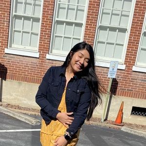 Meet your Posher, Carla